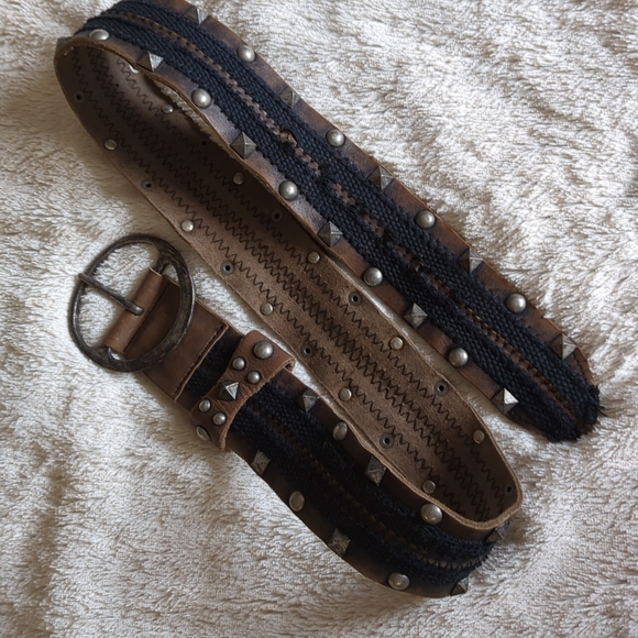 Fina Firenze L handmade studded leather belt - Picture 3 of 5